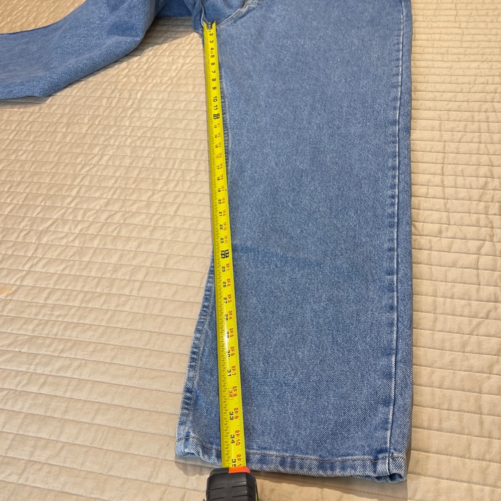 MAGELLAN Classic Light Blue Men's Jeans SIZE 40/34 - Picture 3 of 9